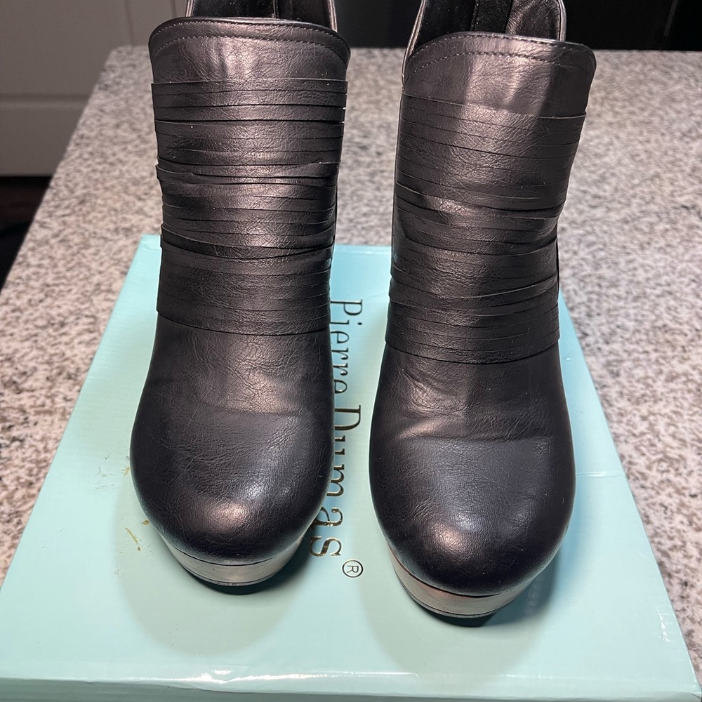 Pierre Dumas Textured Black Ankle Booties